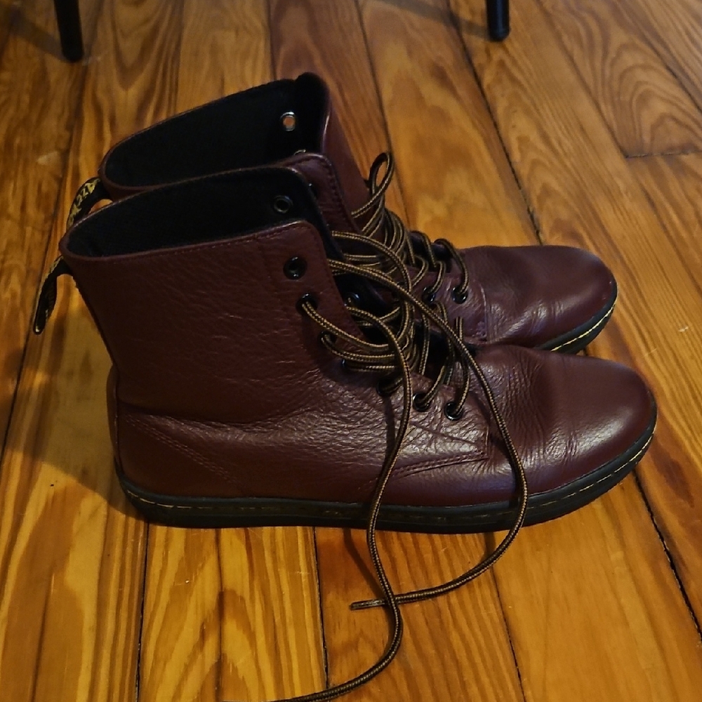 Dr. Martens Men's Burgundy Leather Lace-Up Ankle Boots with Black Soles